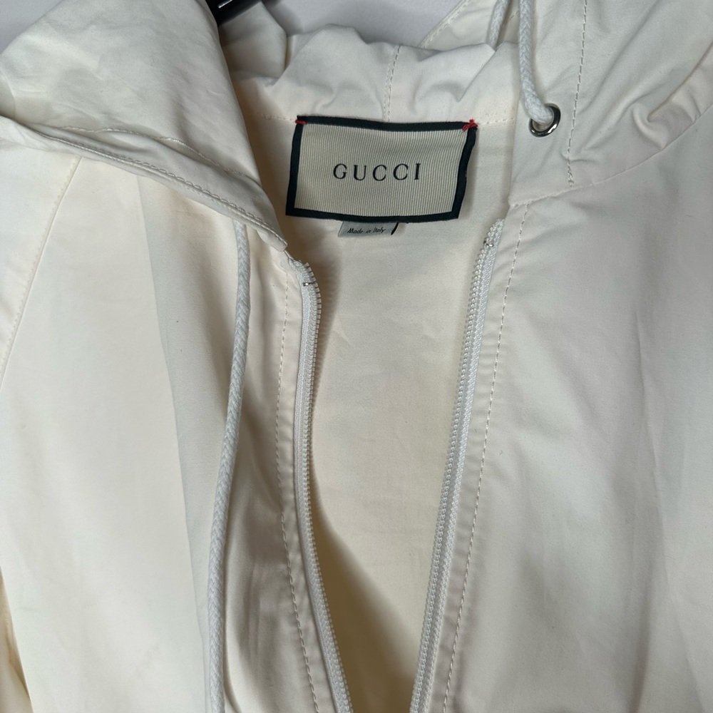 Men’s Gucci windbreaker off-white jacket w hood Size 46 NWTChest 25’, Length 28’ - Picture 14 of 14